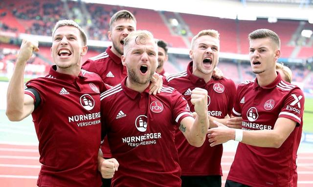 开云全站登录 -风云突变门兴格拉德巴赫最后时刻强势反弹,德国杯版图或重绘,底气十足,轮换策略被讨论的简单介绍