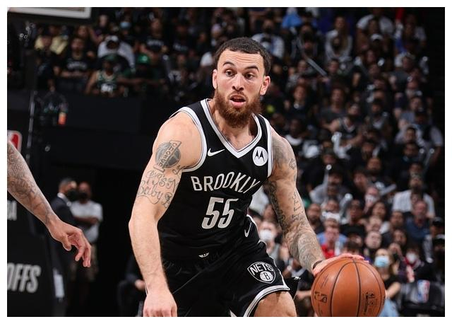 开云官方网页登录 -包含今晨布鲁克林篮网调整名单以备欧冠;更衣室发声环节打磨;气氛紧张;纪律约束更严格的词条